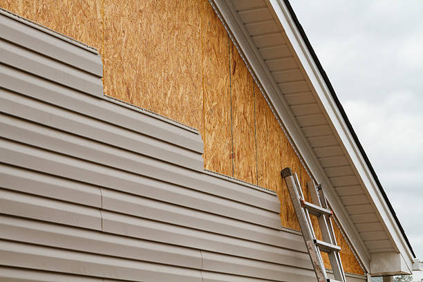 24/7 Emergency Vinyl Siding experts in Newport, WA